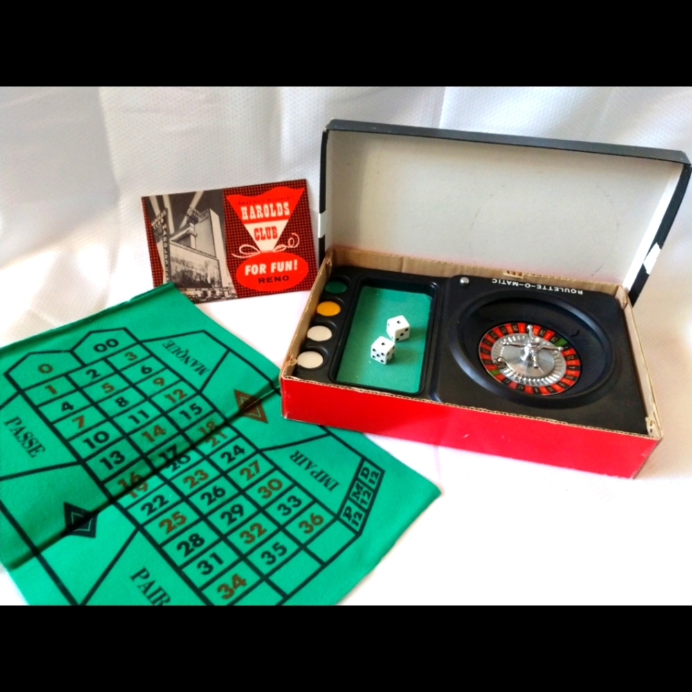 VTG 1950s Harold's Club Reno casino players club promo gift Roulette O Matic NIB